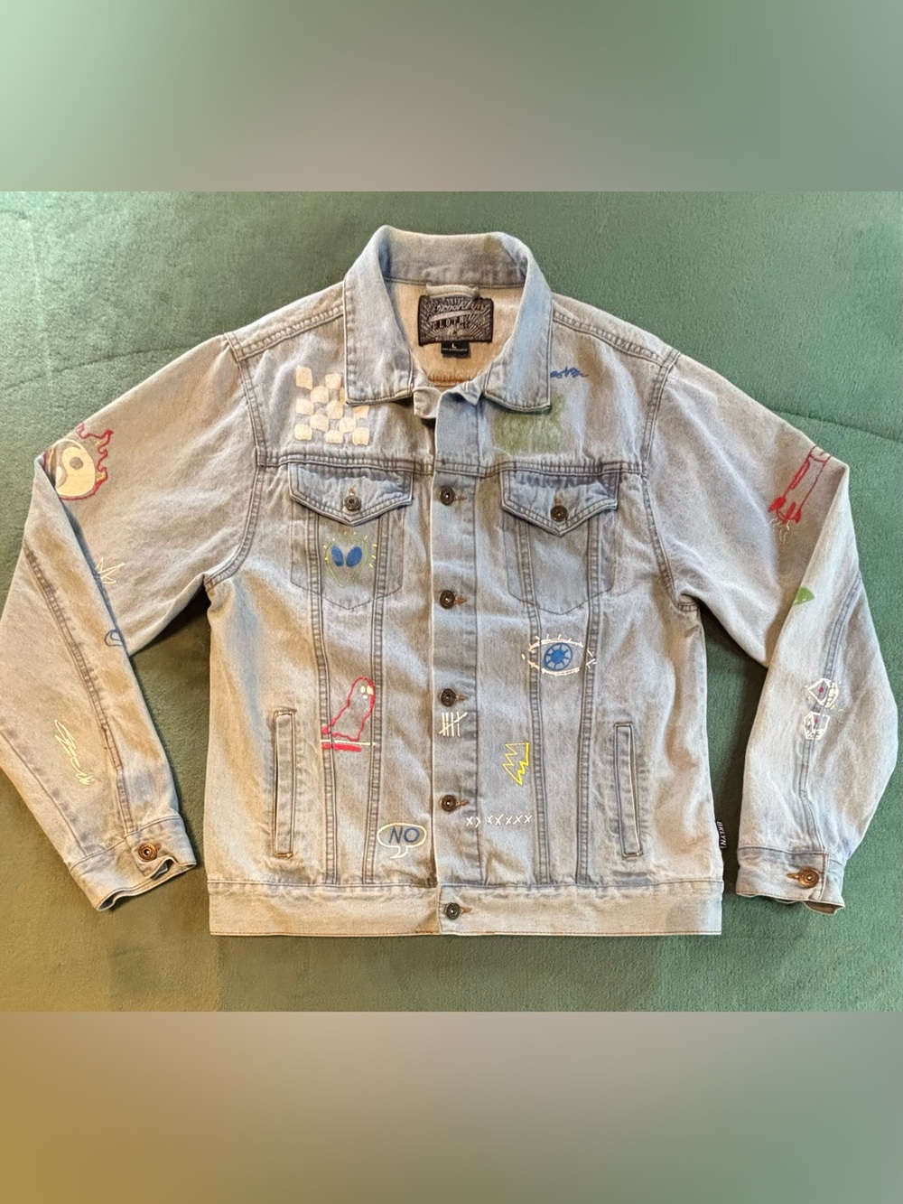 Brooklyn Clothing Mfg. Light Wash Embroidered Denim Jacket - Men, Size: L (6594)